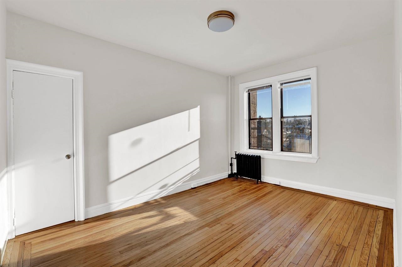 275 HARRISON AVE Unit: E5