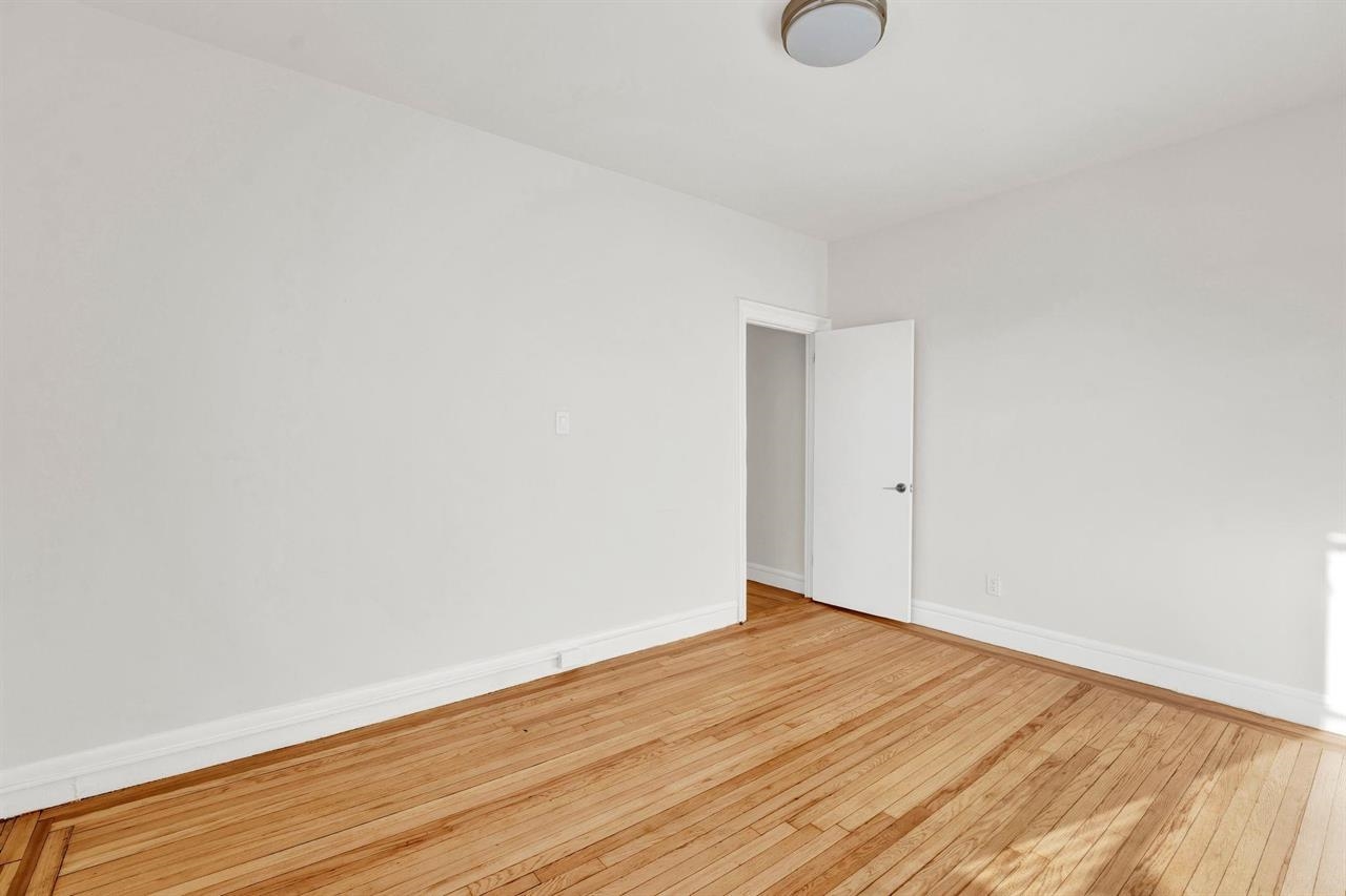 275 HARRISON AVE Unit: E5