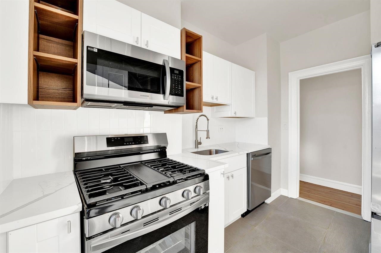 275 HARRISON AVE Unit: E5
