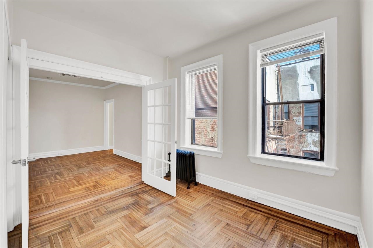275 HARRISON AVE Unit: E5