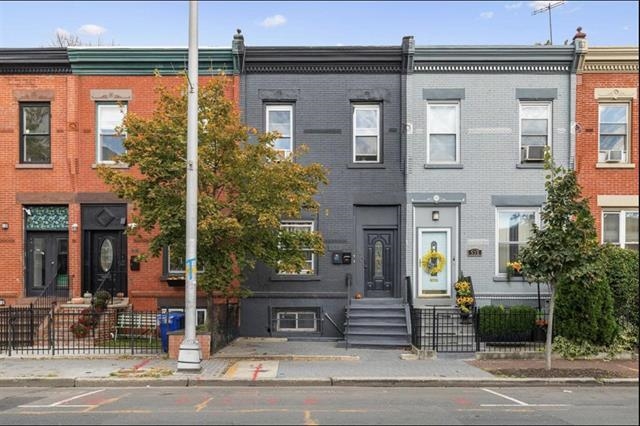 540 MARTIN LUTHER KING JR DR