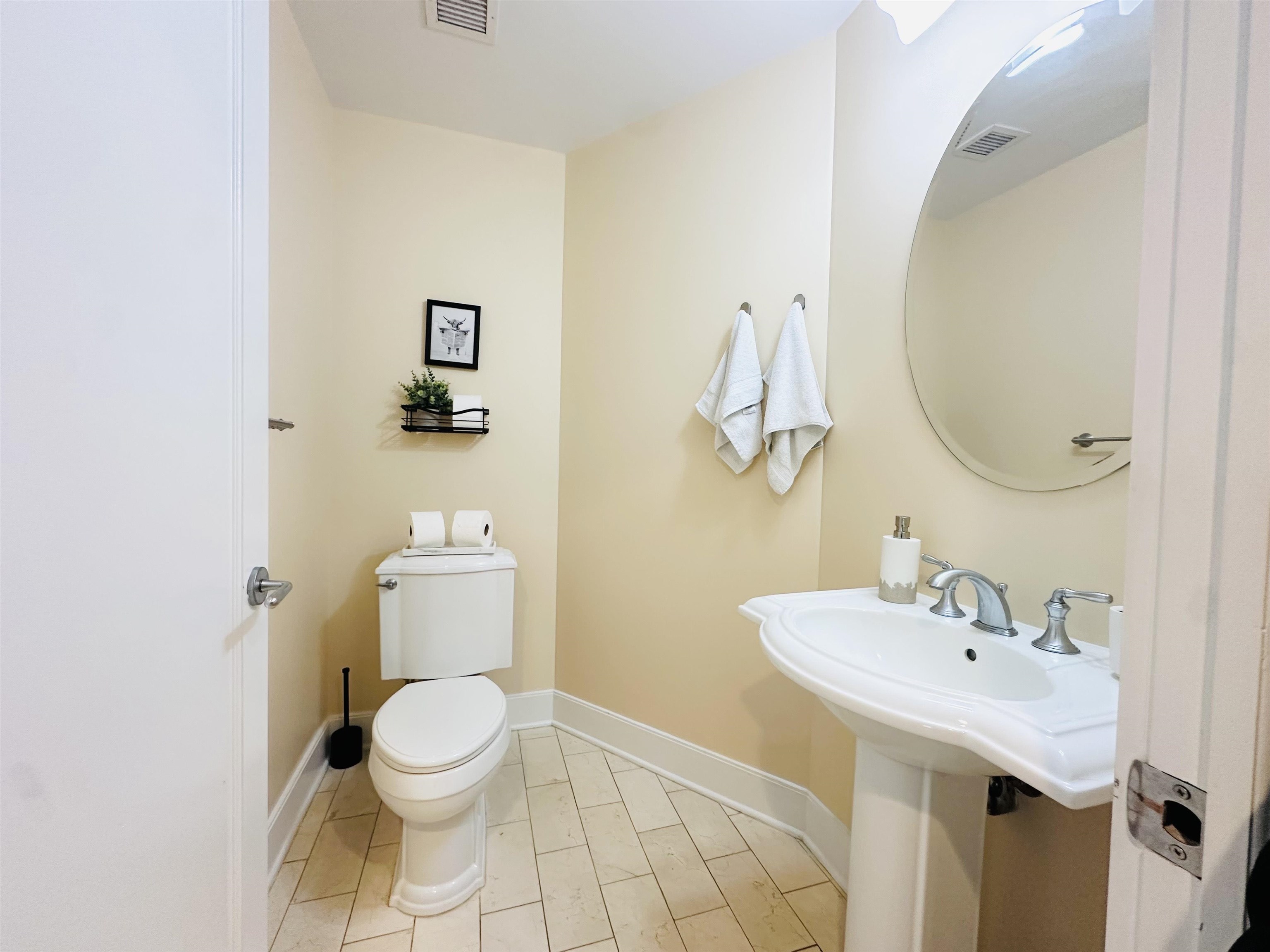 1125 MAXWELL LANE Unit: 426