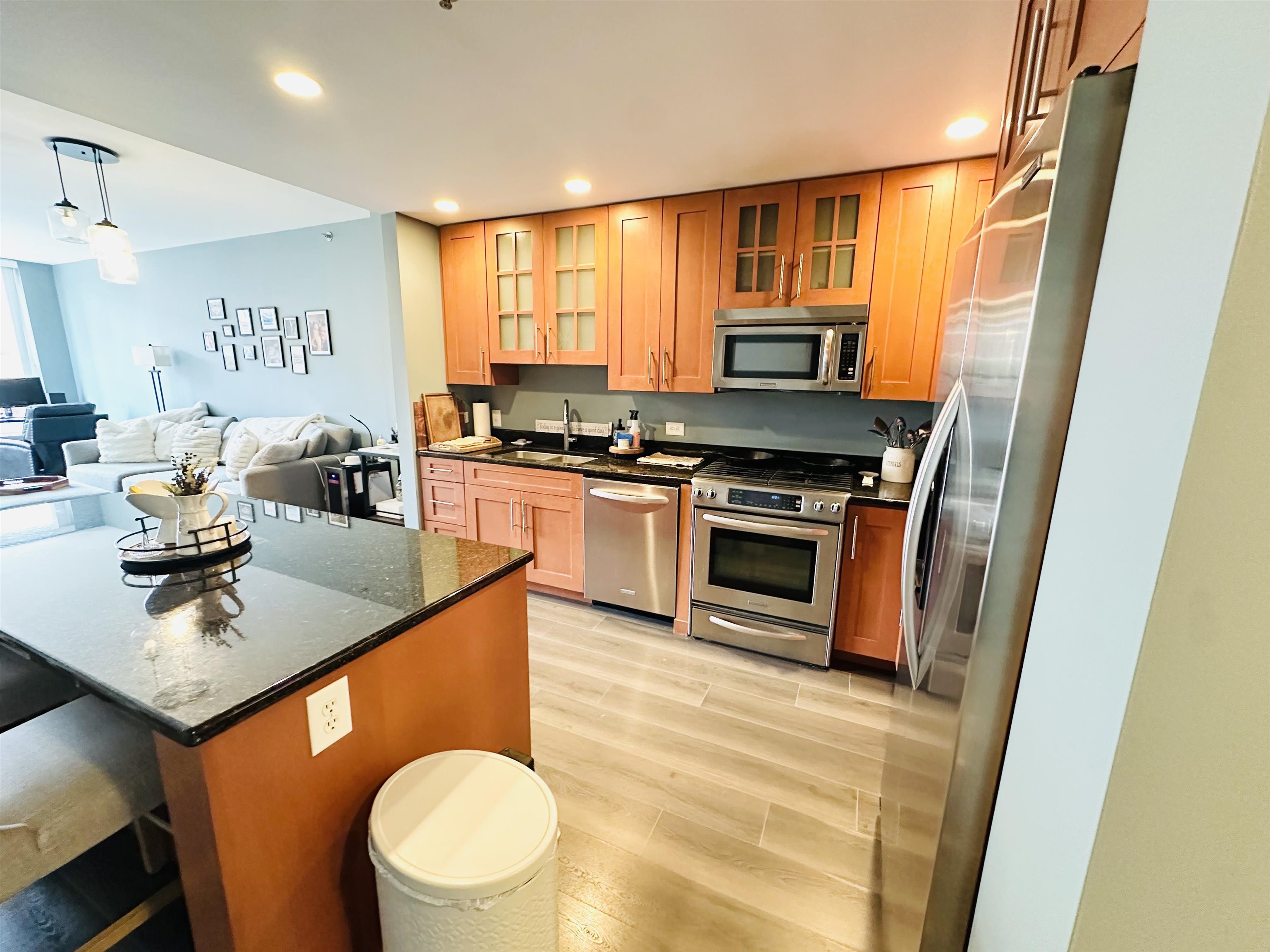 1125 MAXWELL LANE Unit: 426