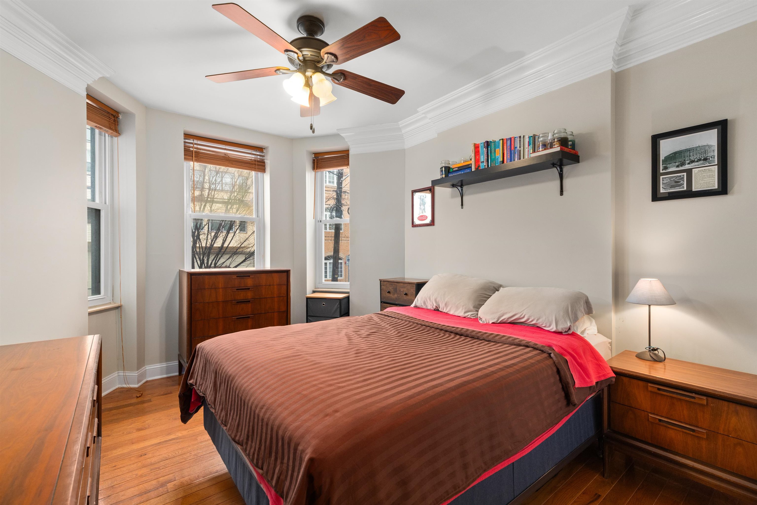207 OGDEN AVE