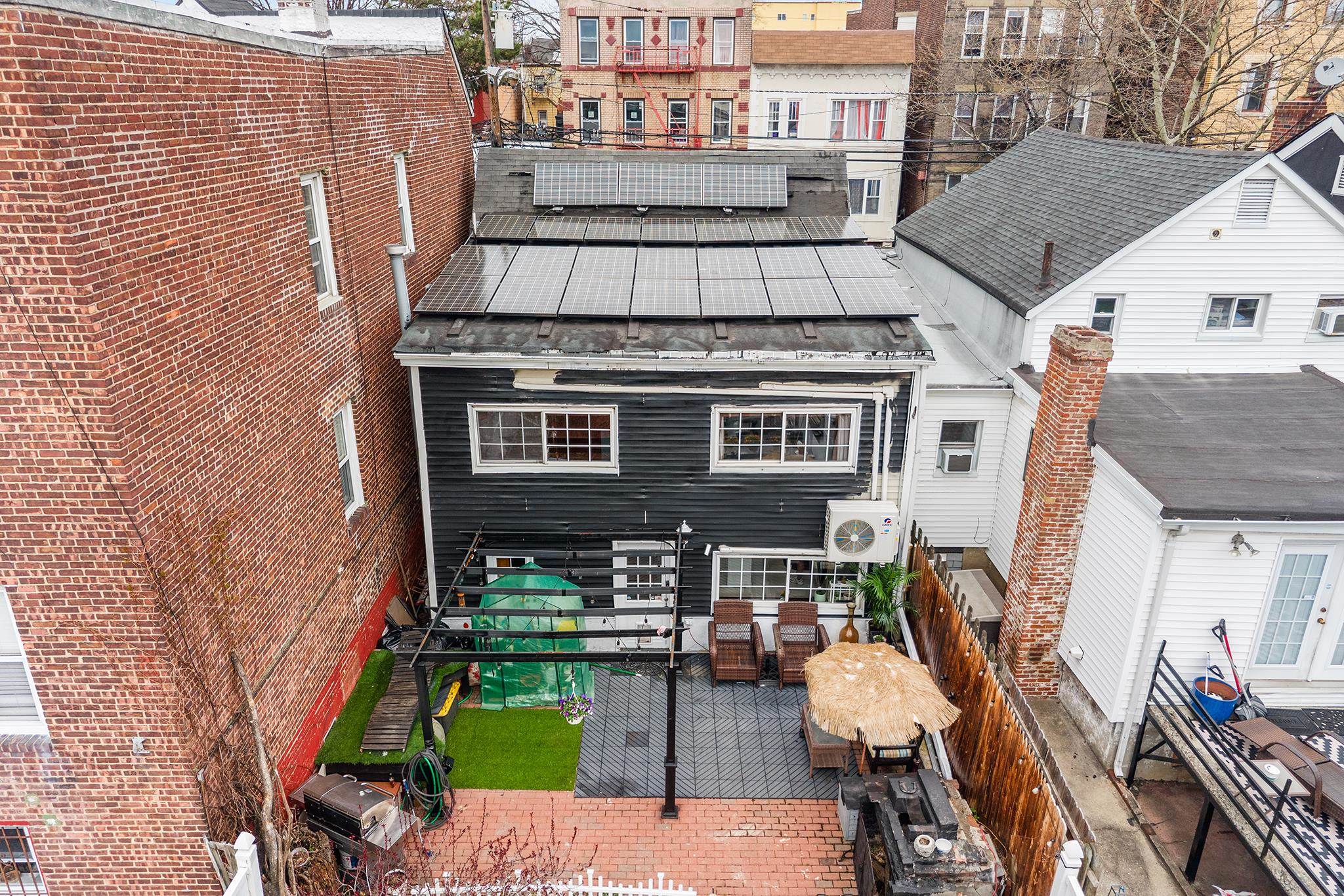 413 4TH ST