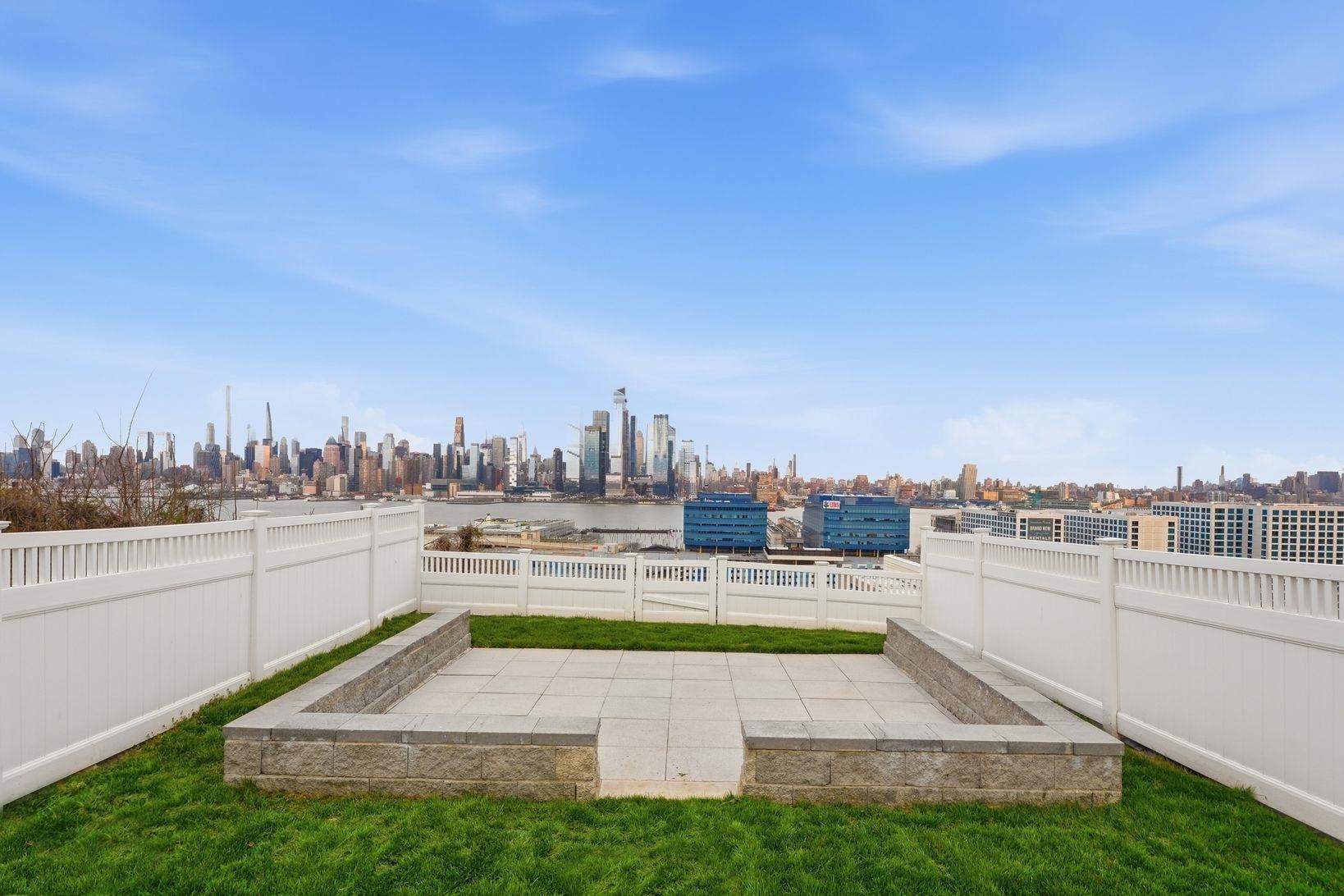 412 GREGORY AVE Unit: 1