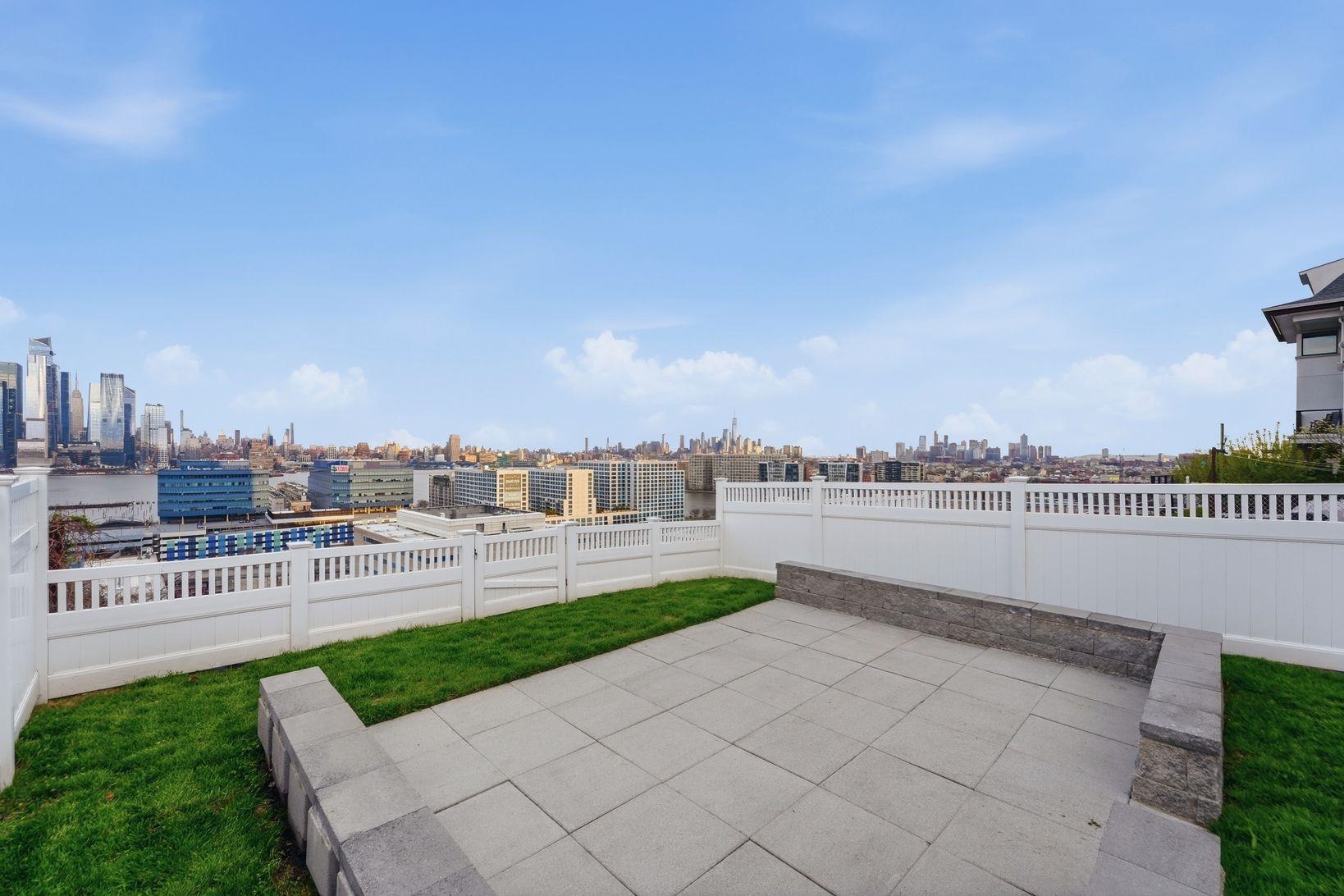 412 GREGORY AVE Unit: 1