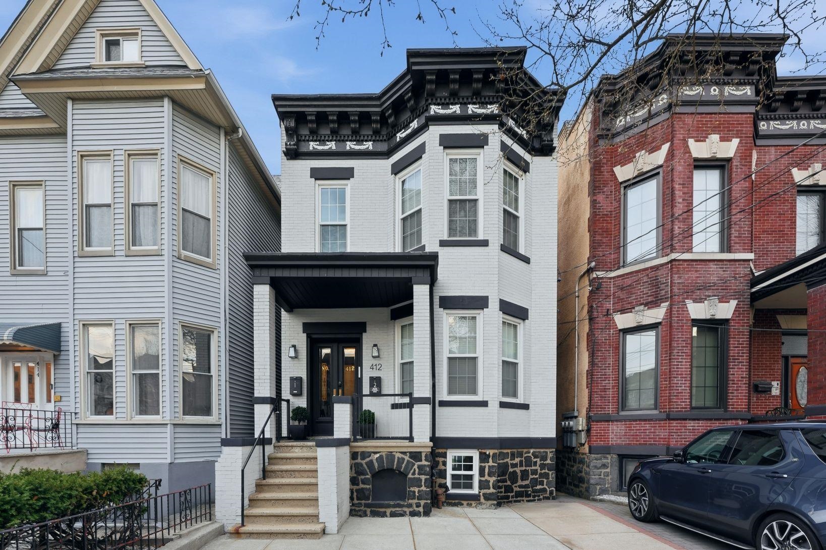 412 GREGORY AVE Unit: 1