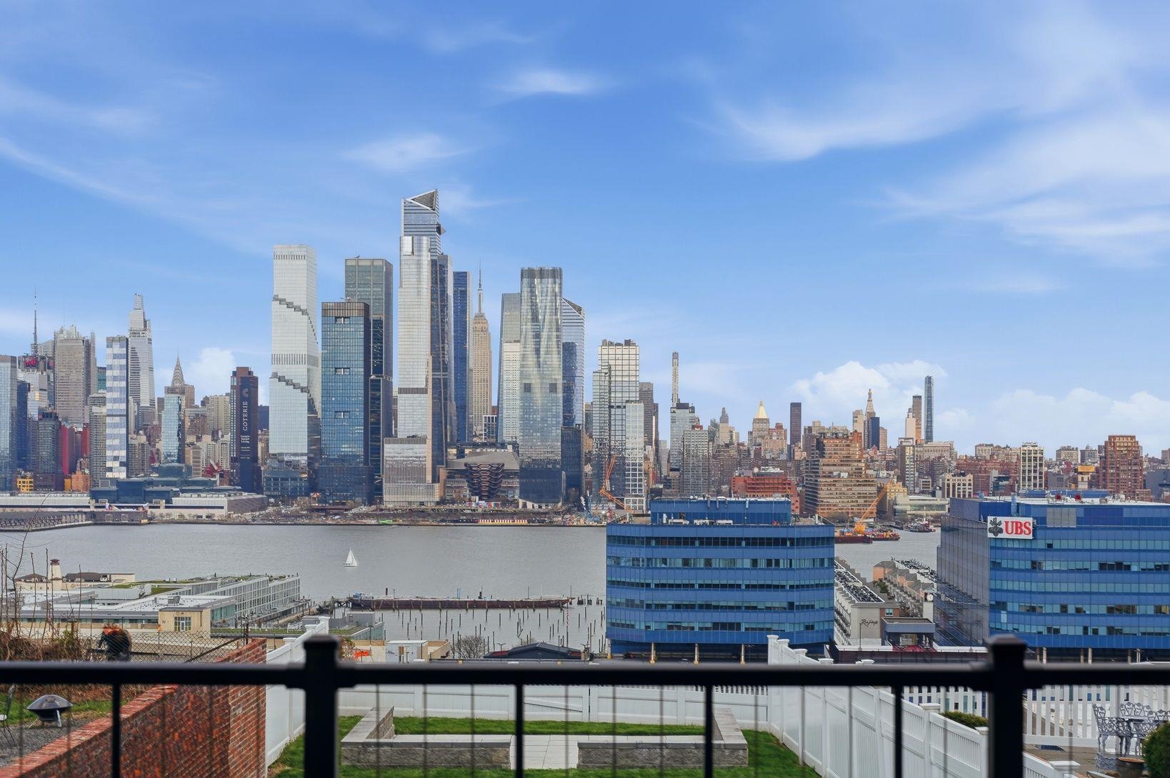 412 GREGORY AVE Unit: 1