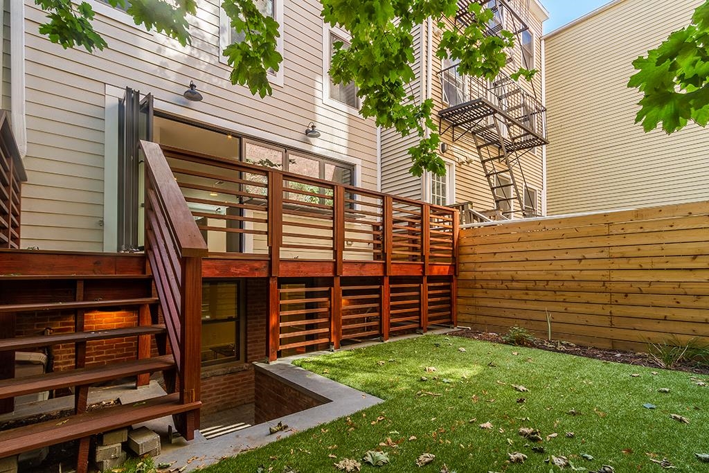 220.5 3RD ST