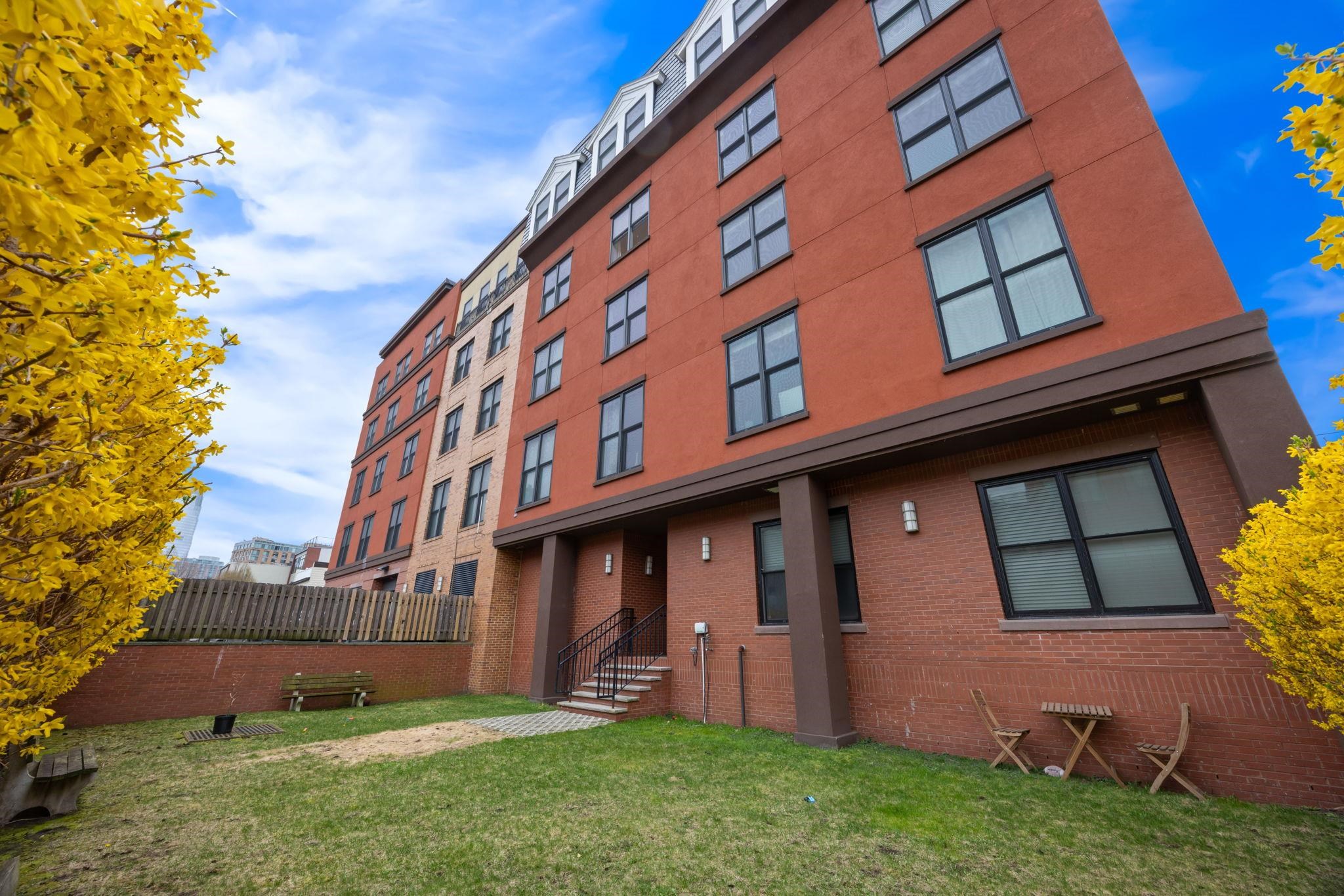 28 BRIGHT ST Unit: 307