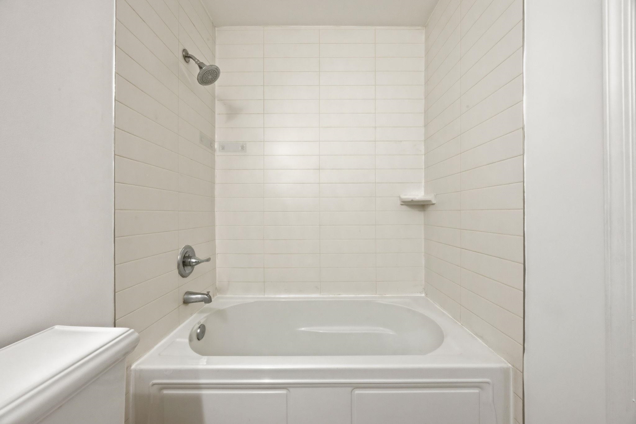 227 CHRISTOPHER COLUMBUS DR Unit: 103B