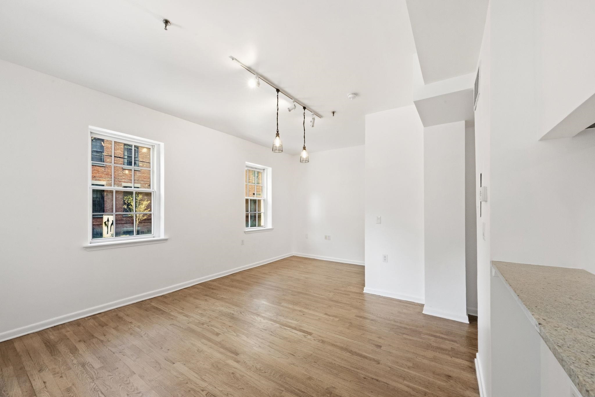 227 CHRISTOPHER COLUMBUS DR Unit: 103B