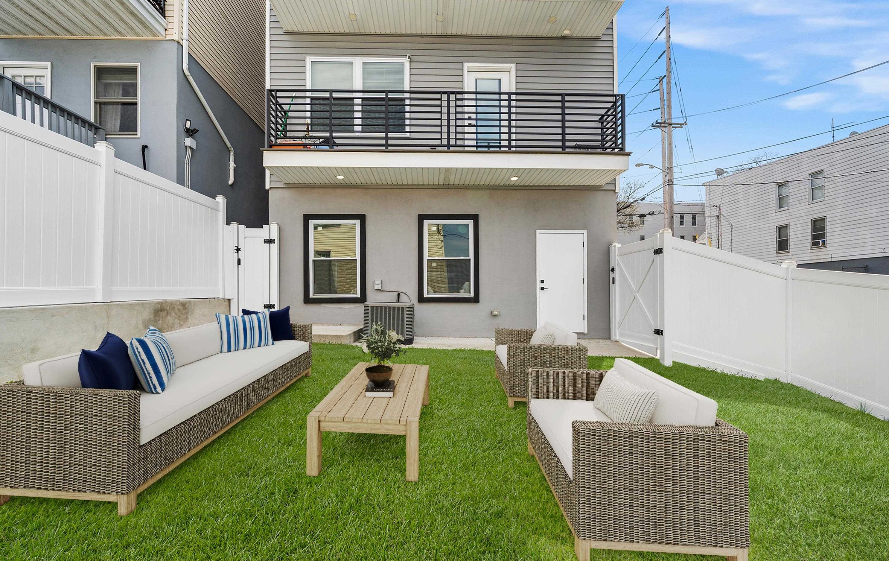 283 TERRACE AVE Unit: 1