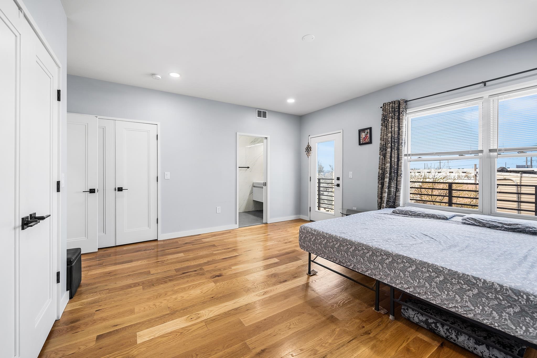 283 TERRACE AVE Unit: 1