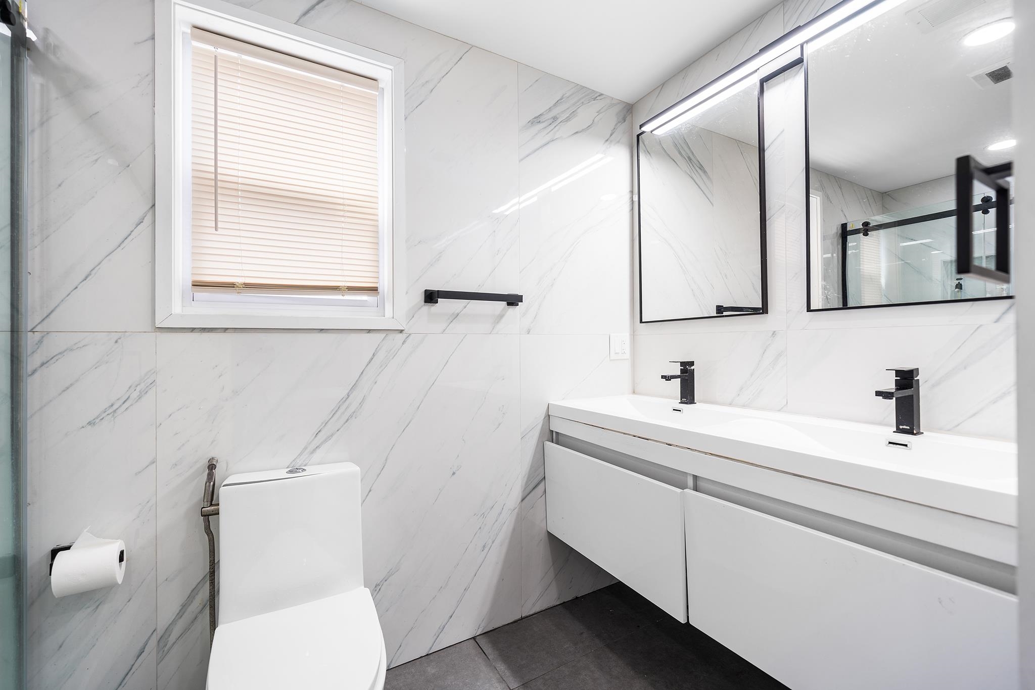 283 TERRACE AVE Unit: 1