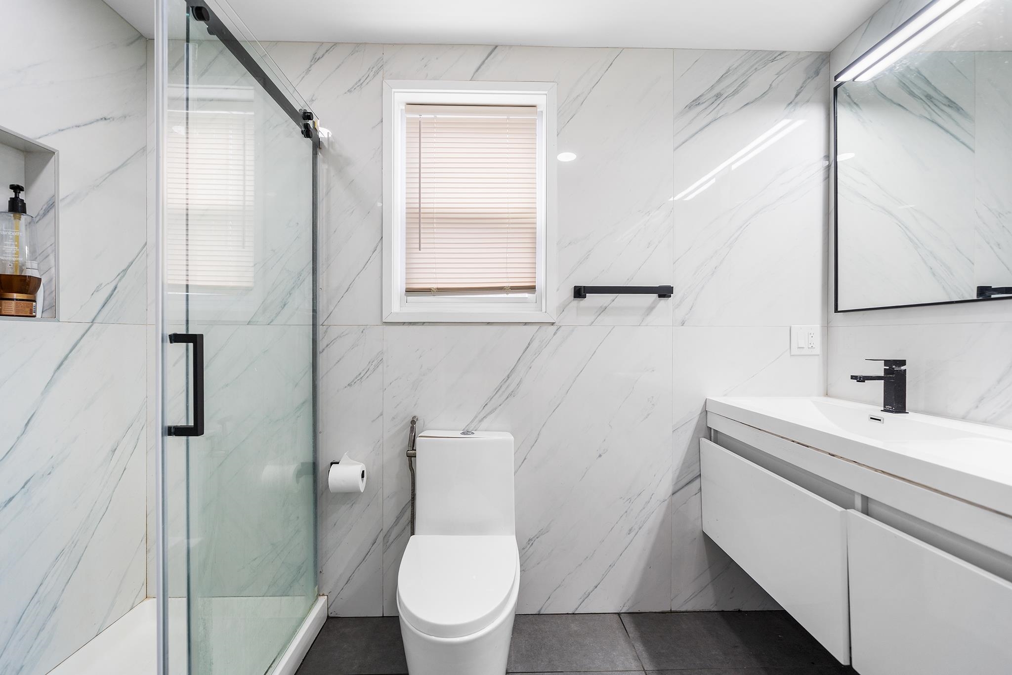 283 TERRACE AVE Unit: 1