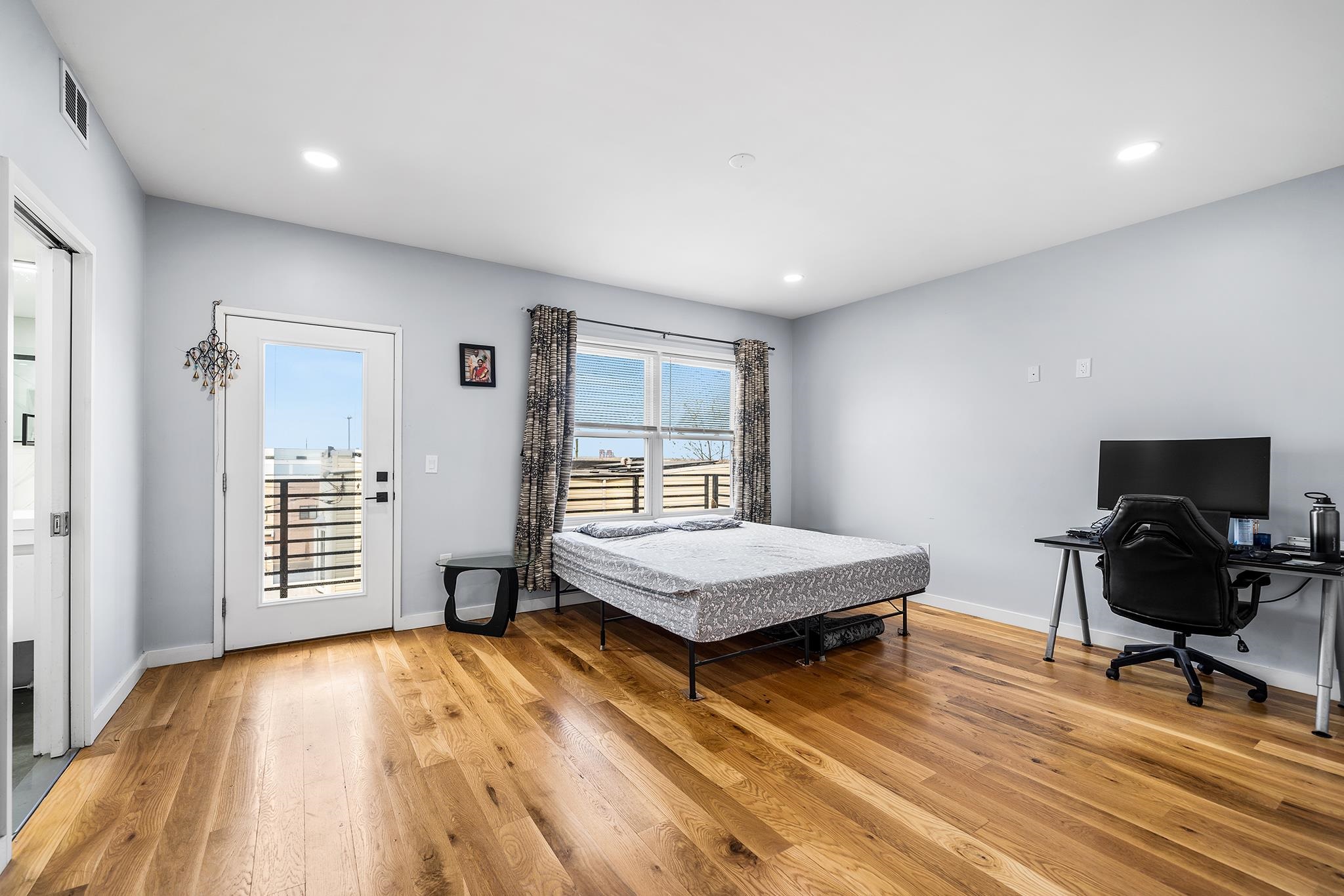 283 TERRACE AVE Unit: 1