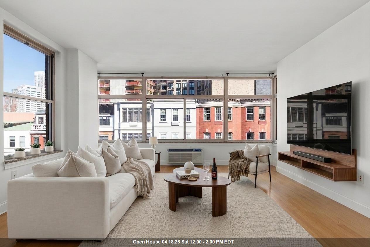 10 REGENT ST Unit: 415