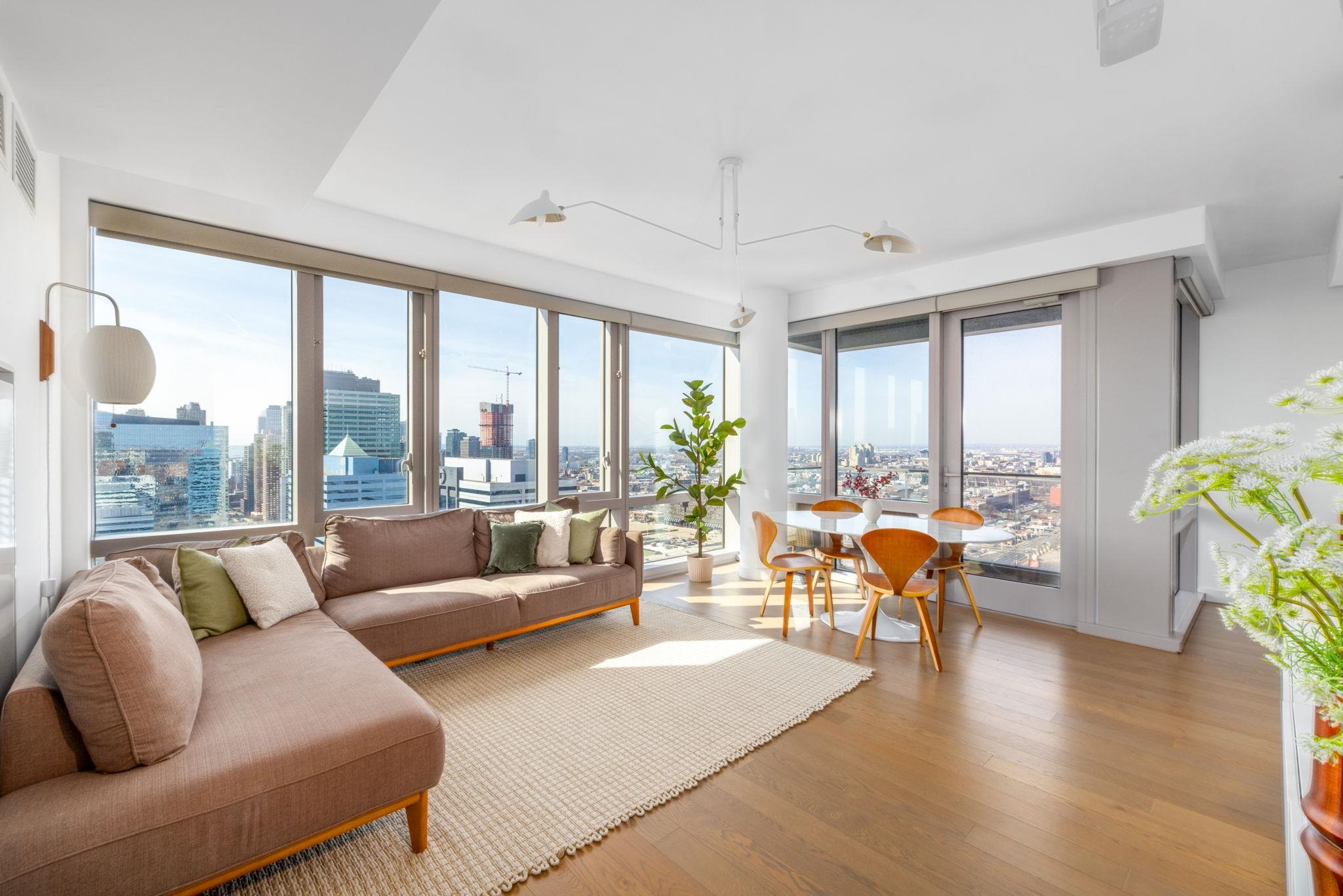 75 PARK LANE SOUTH Unit: 3507