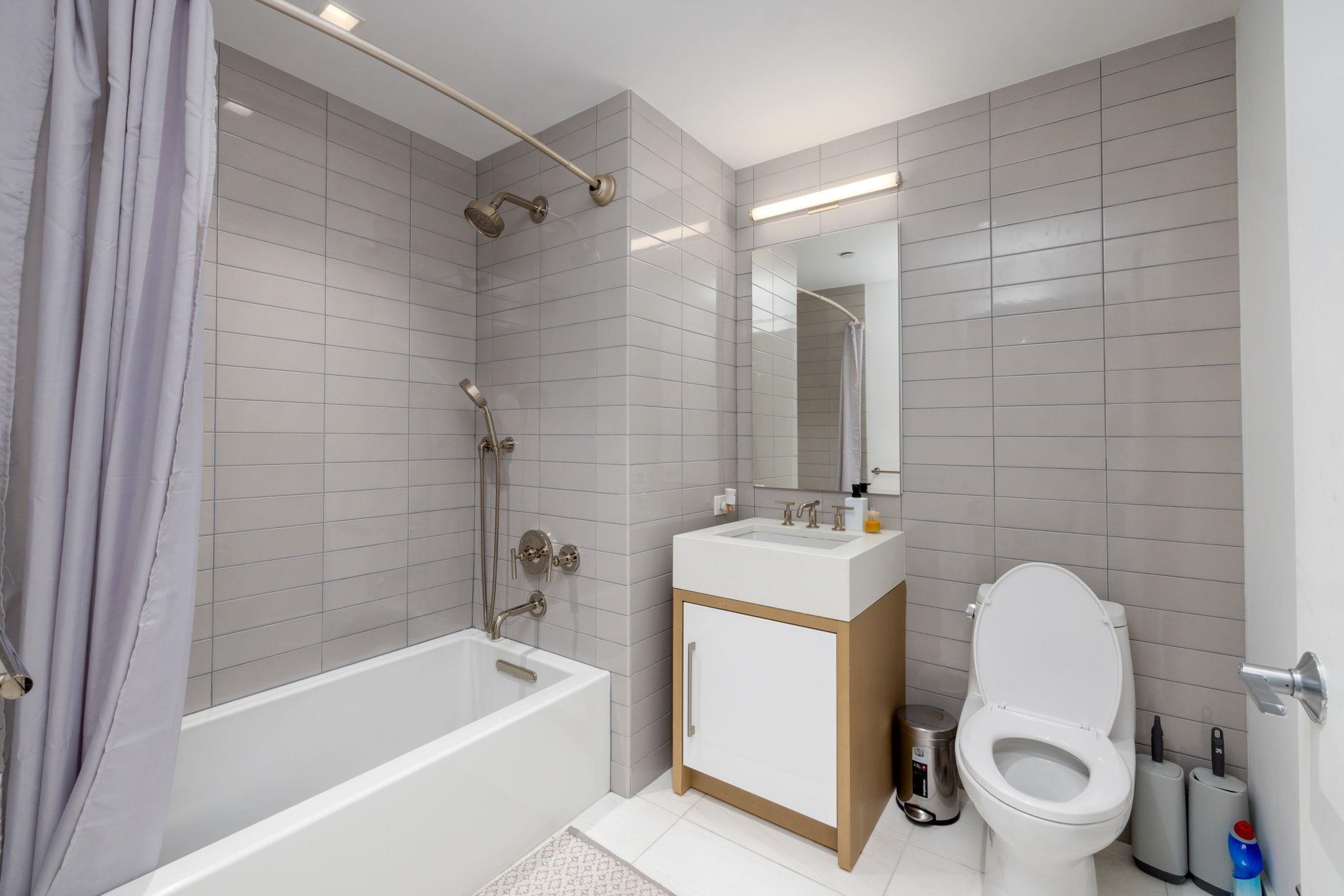 75 PARK LANE SOUTH Unit: 3507