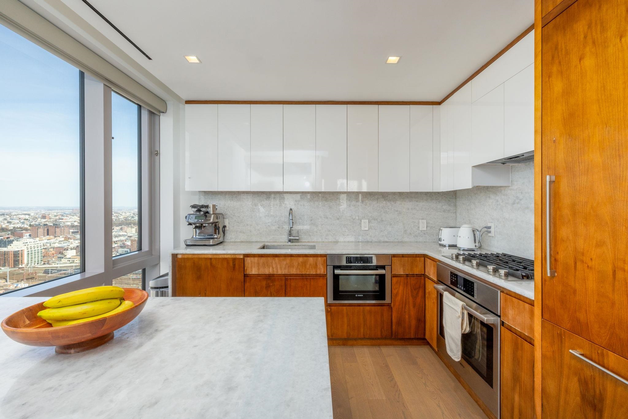 75 PARK LANE SOUTH Unit: 3507