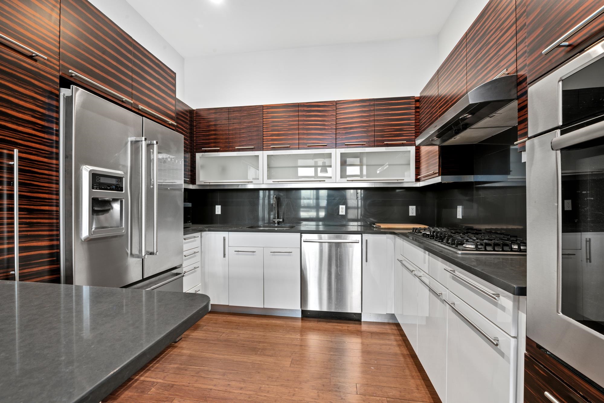 650 MONTGOMERY ST Unit: 505