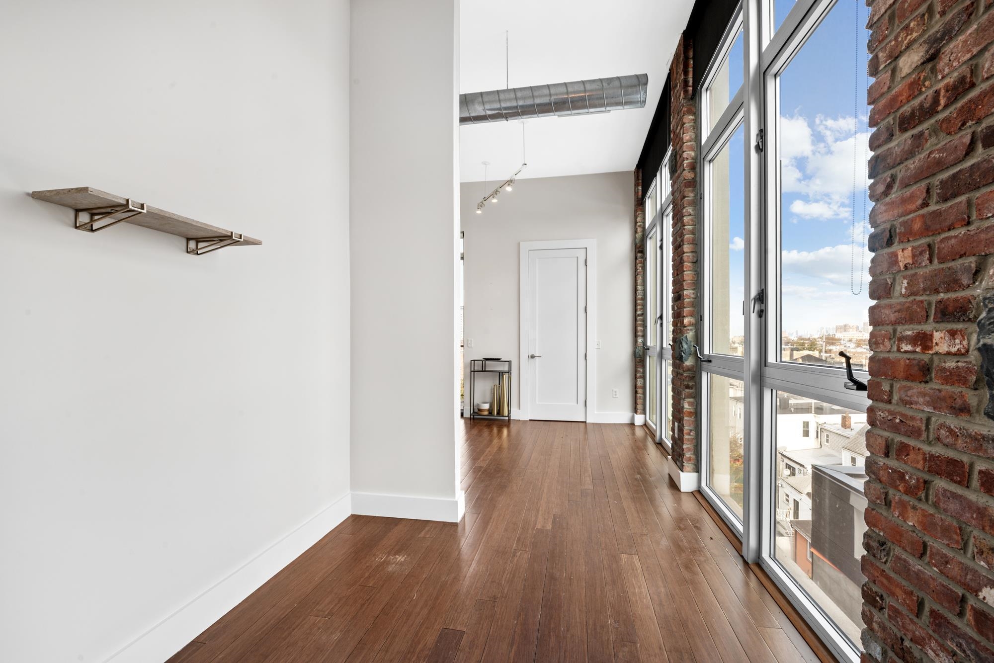 650 MONTGOMERY ST Unit: 505