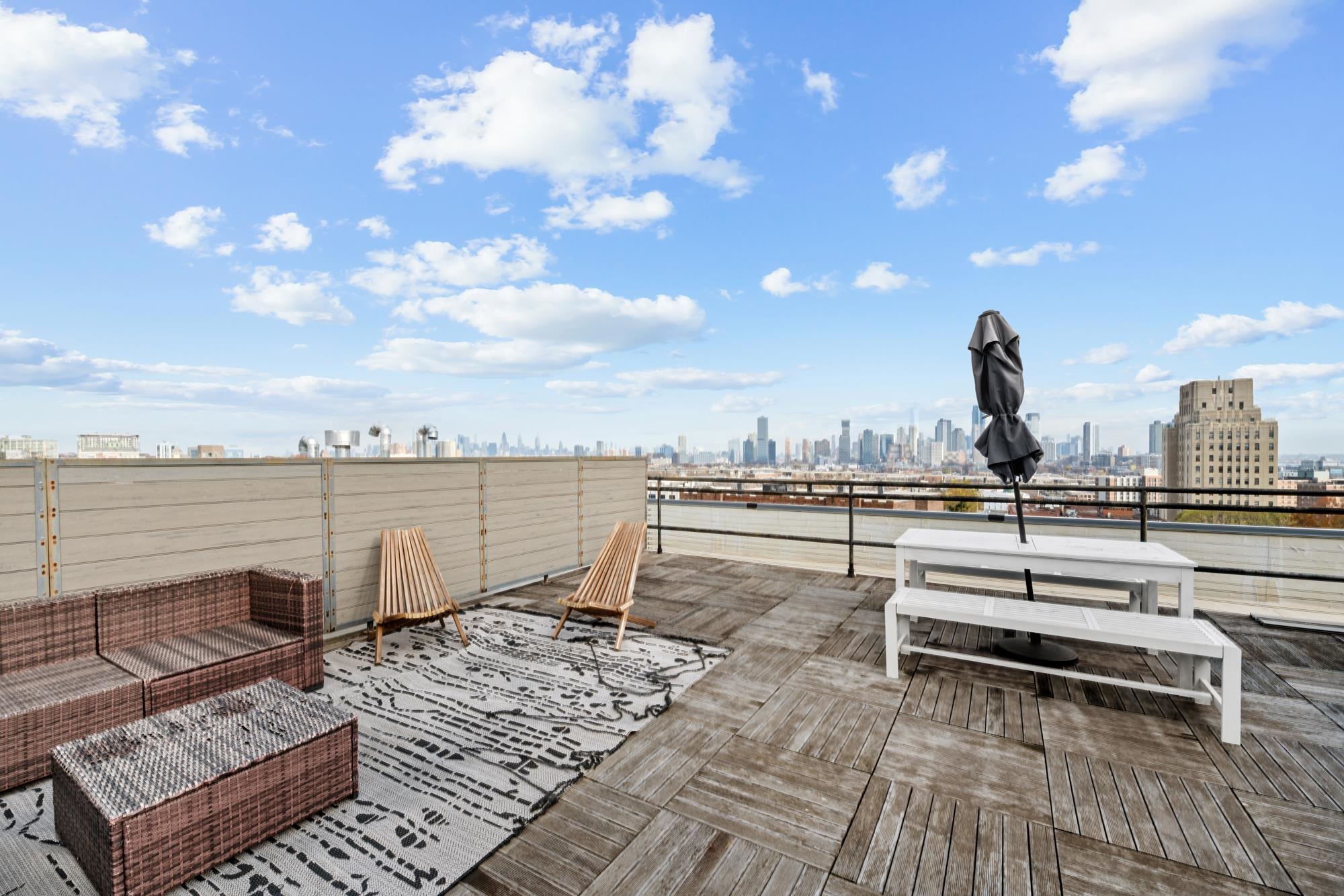 650 MONTGOMERY ST Unit: 505