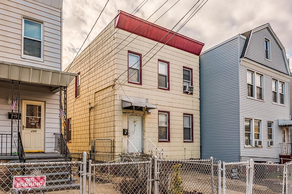 287 CATOR AVE