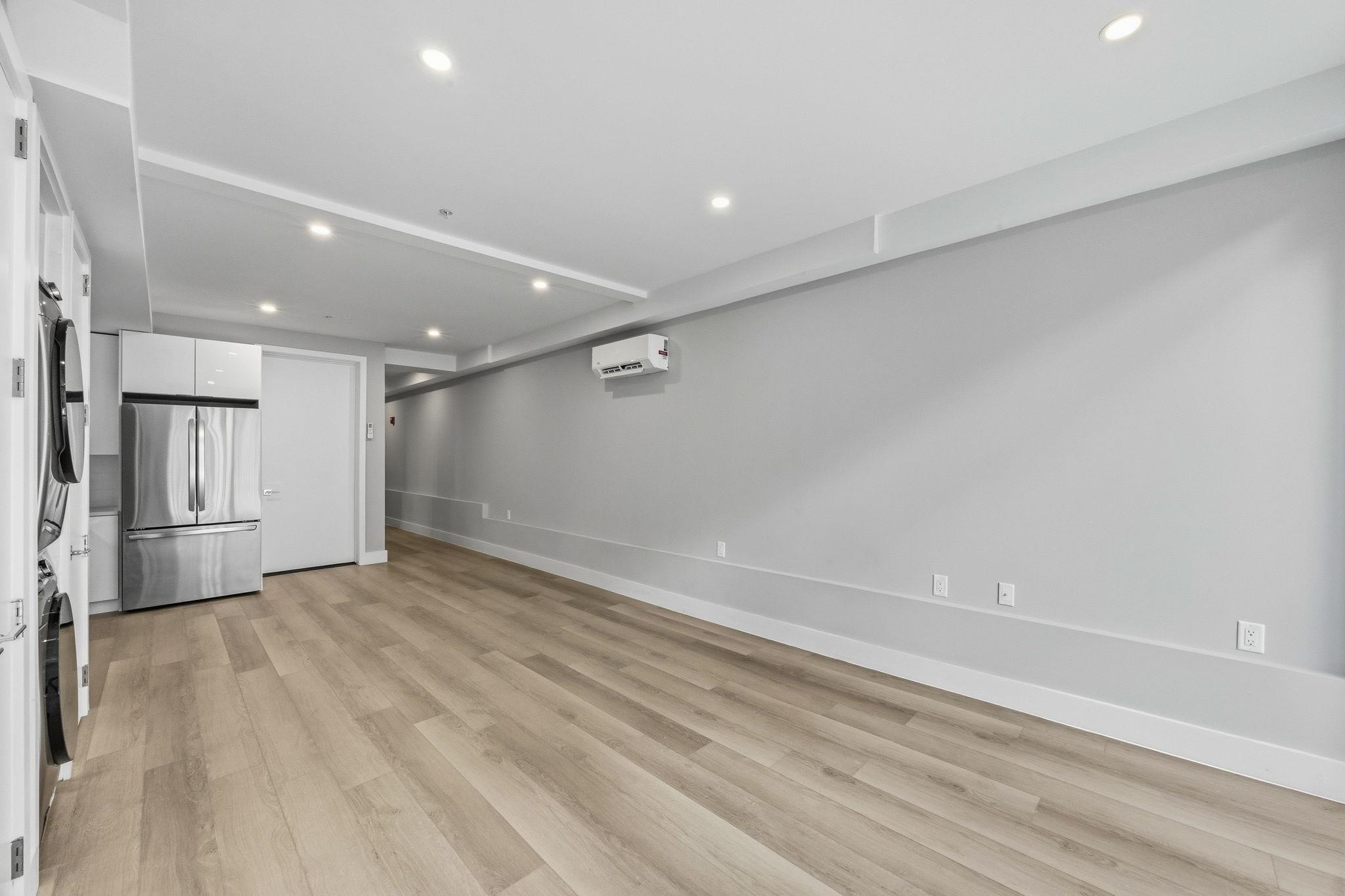 77 VAN REYPEN ST Unit: 1