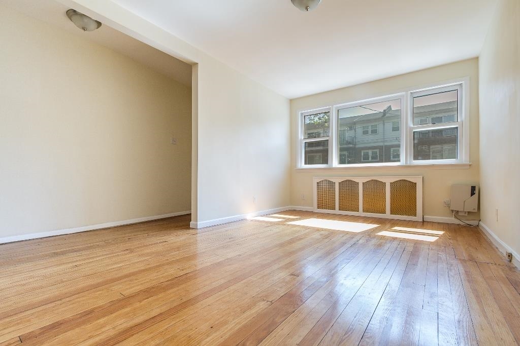 306 NEPTUNE AVE