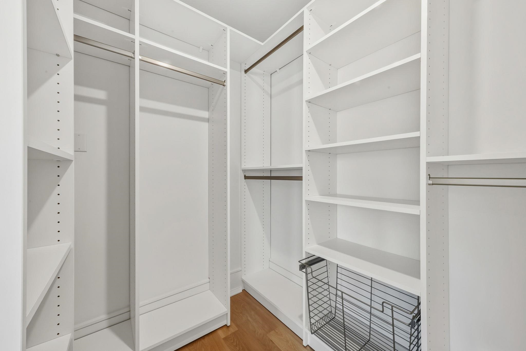 647 JERSEY AVE Unit: PH