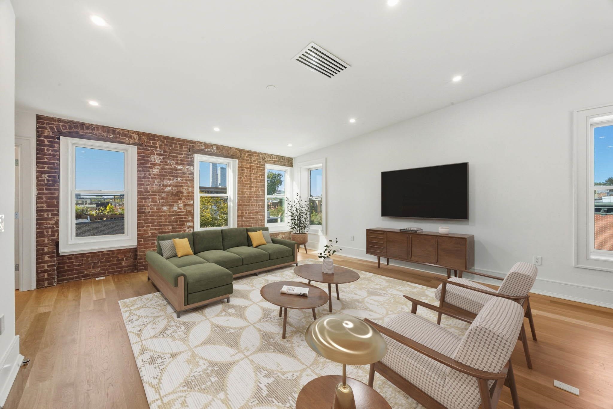 647 JERSEY AVE Unit: PH