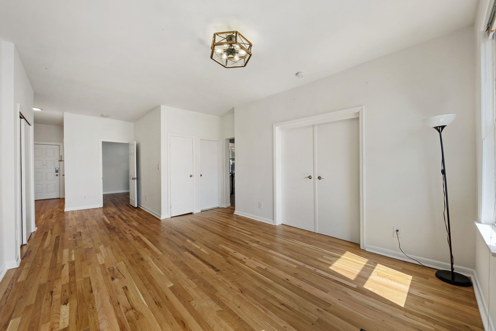 282 MAGNOLIA AVE Unit: 9