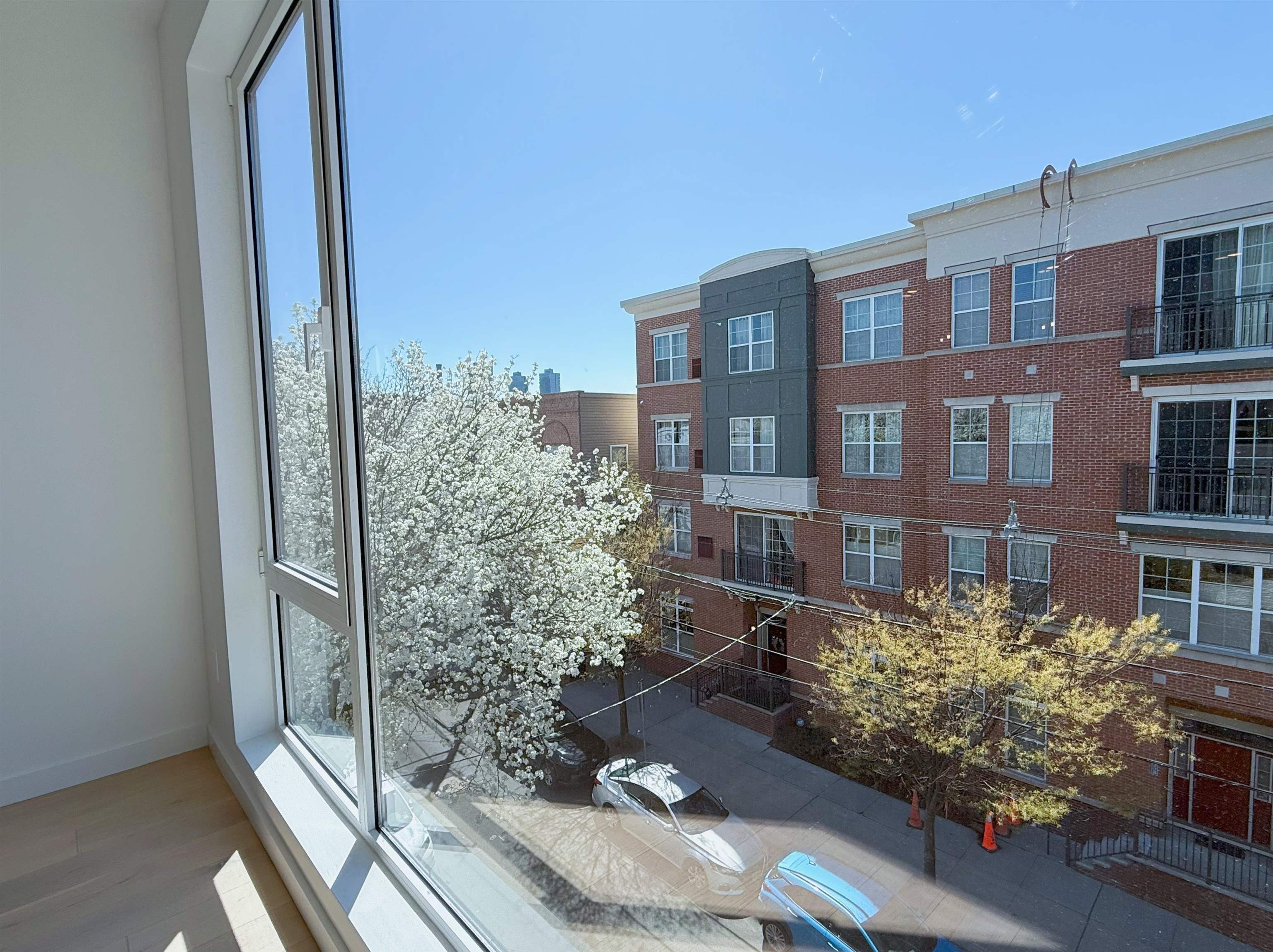 425 3RD ST Unit: 315