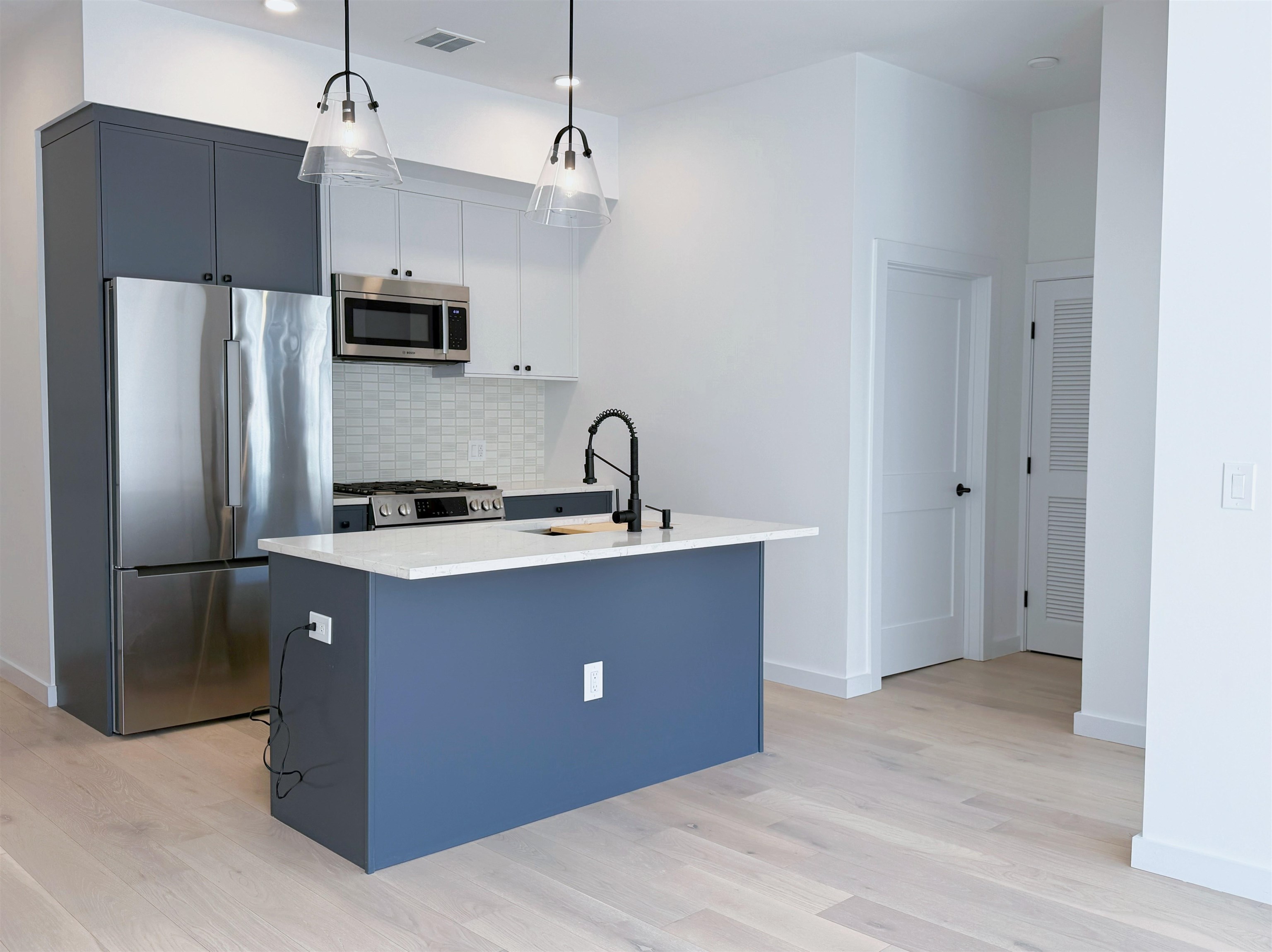 425 3RD ST Unit: 315