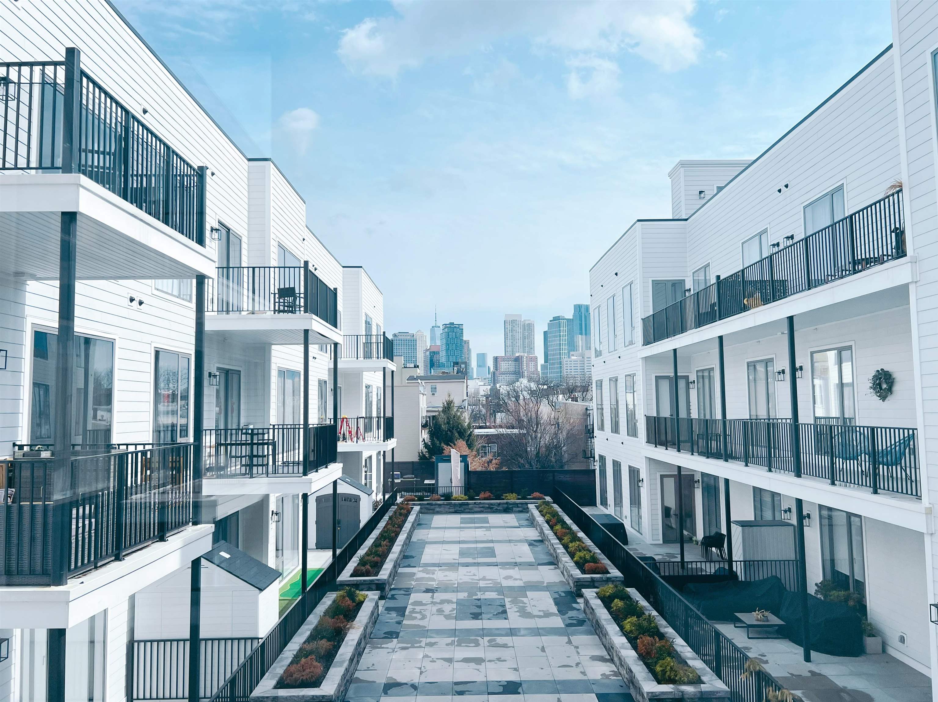 425 3RD ST Unit: 315