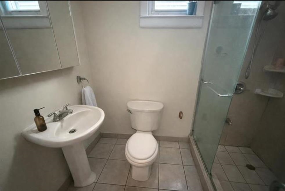 21 49TH ST Unit: 1