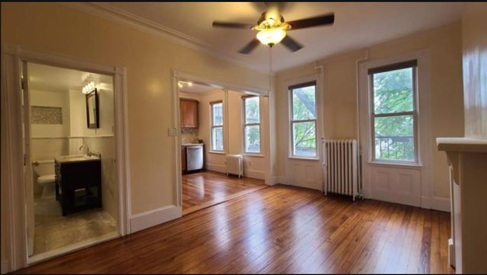 476 GREGORY AVE Unit: 2