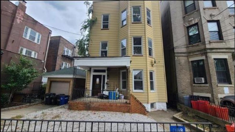 476 GREGORY AVE Unit: 2