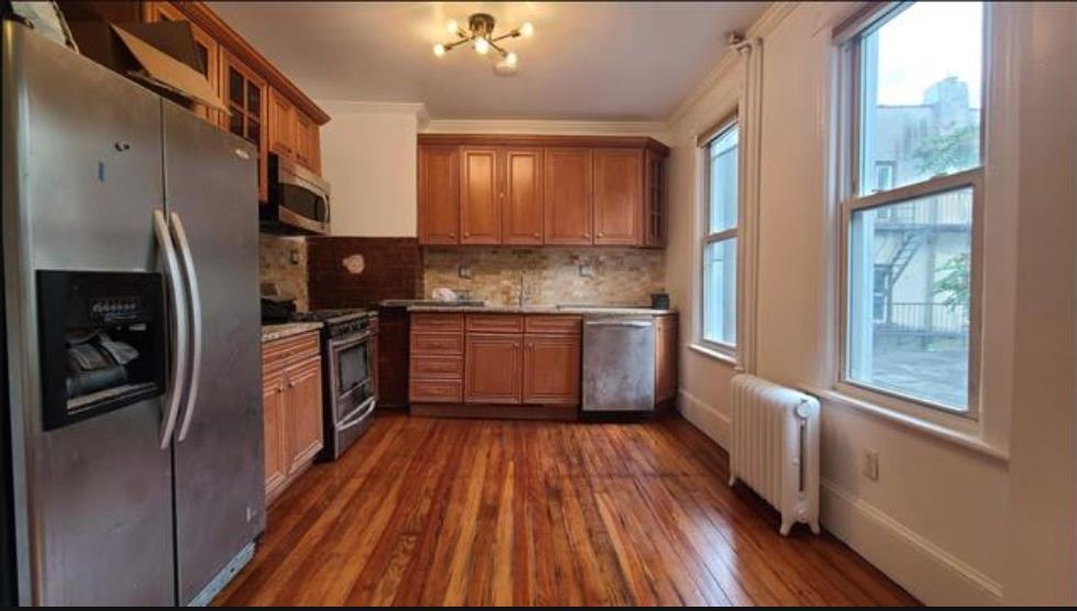 476 GREGORY AVE Unit: 2