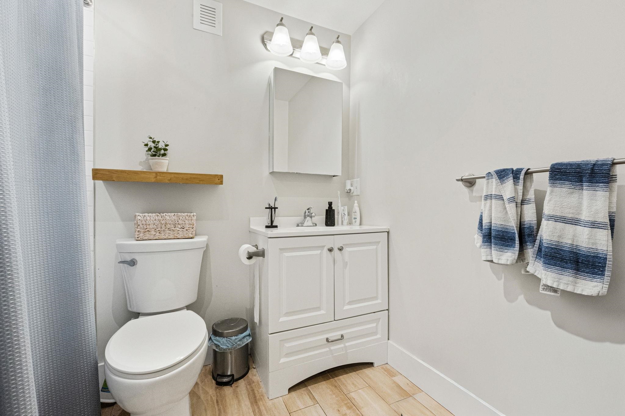 1017 PARK AVE Unit: G