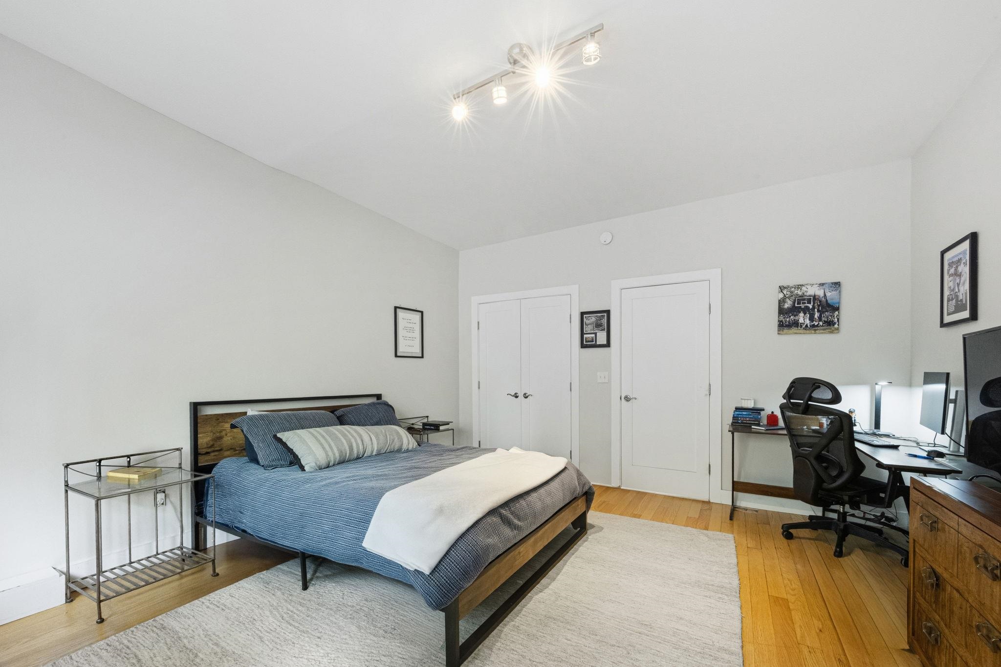 1017 PARK AVE Unit: G