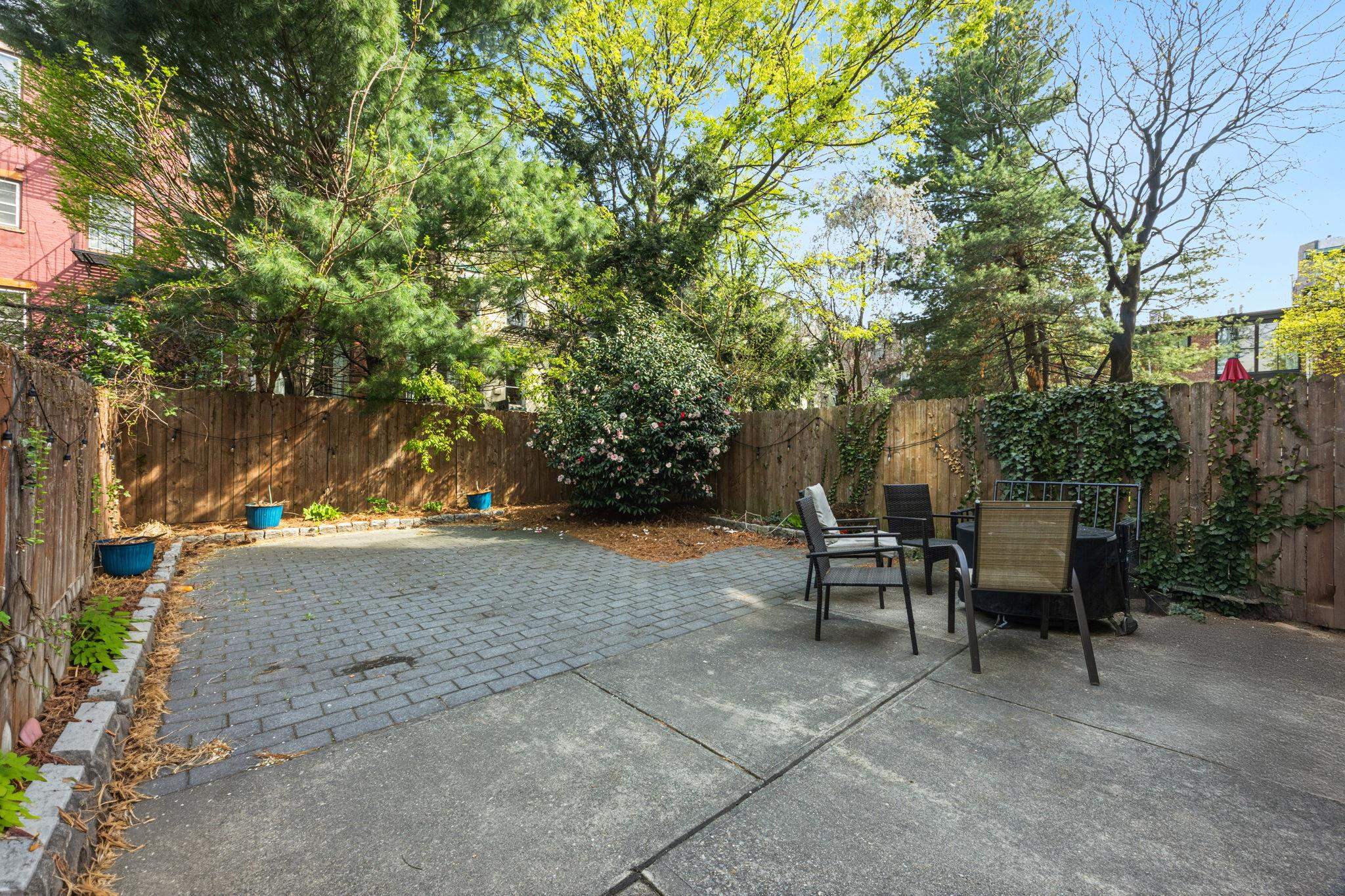 1017 PARK AVE Unit: G