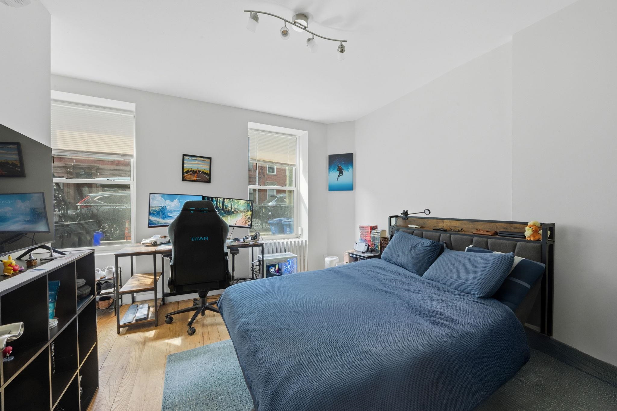 1017 PARK AVE Unit: G