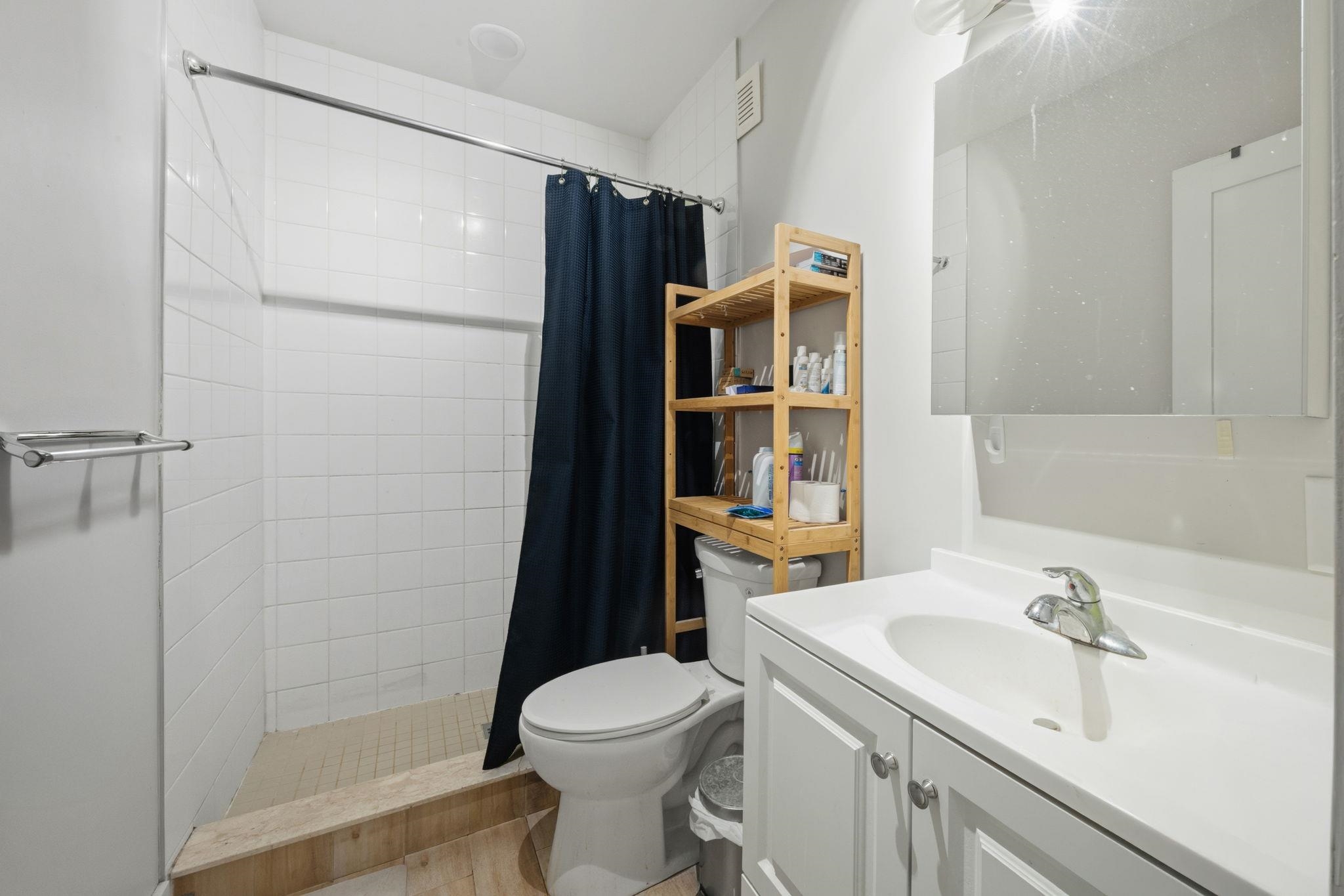 1017 PARK AVE Unit: G