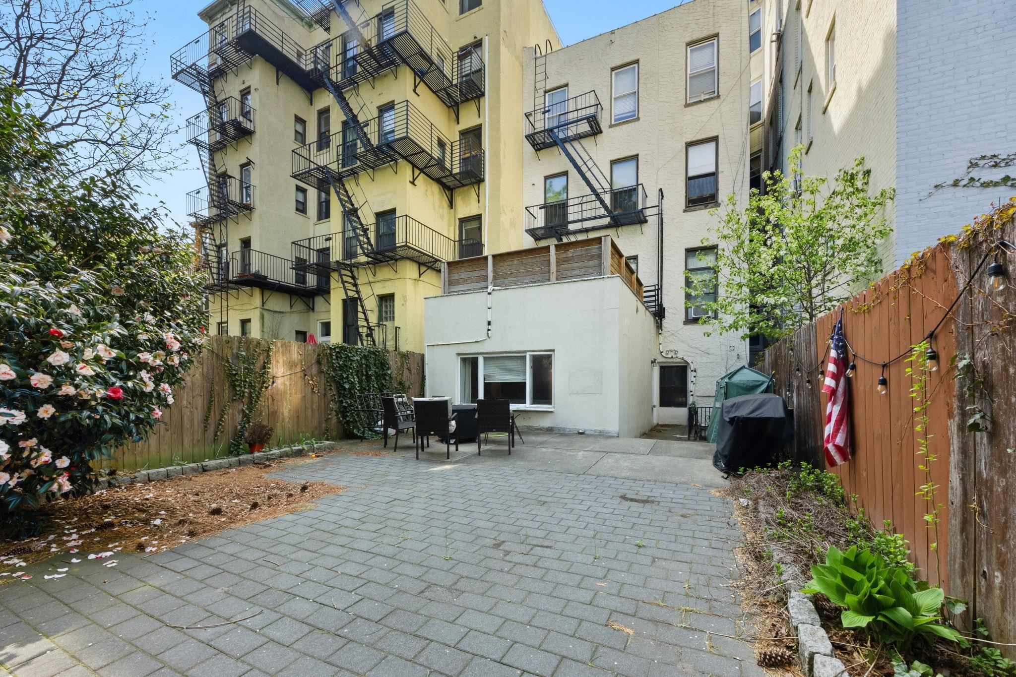 1017 PARK AVE Unit: G