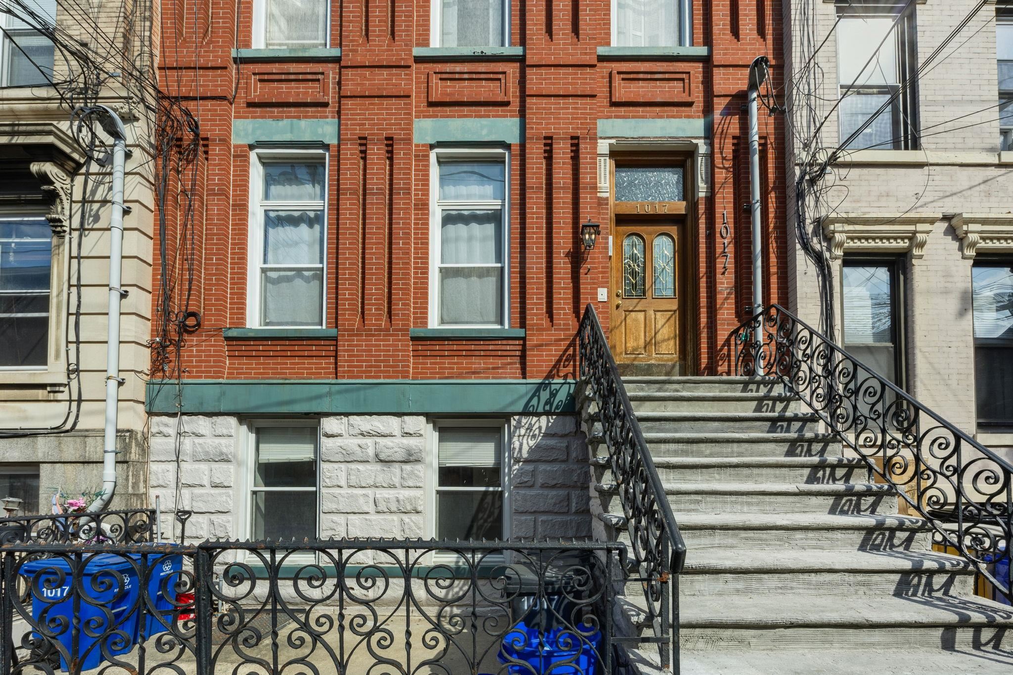 1017 PARK AVE Unit: G