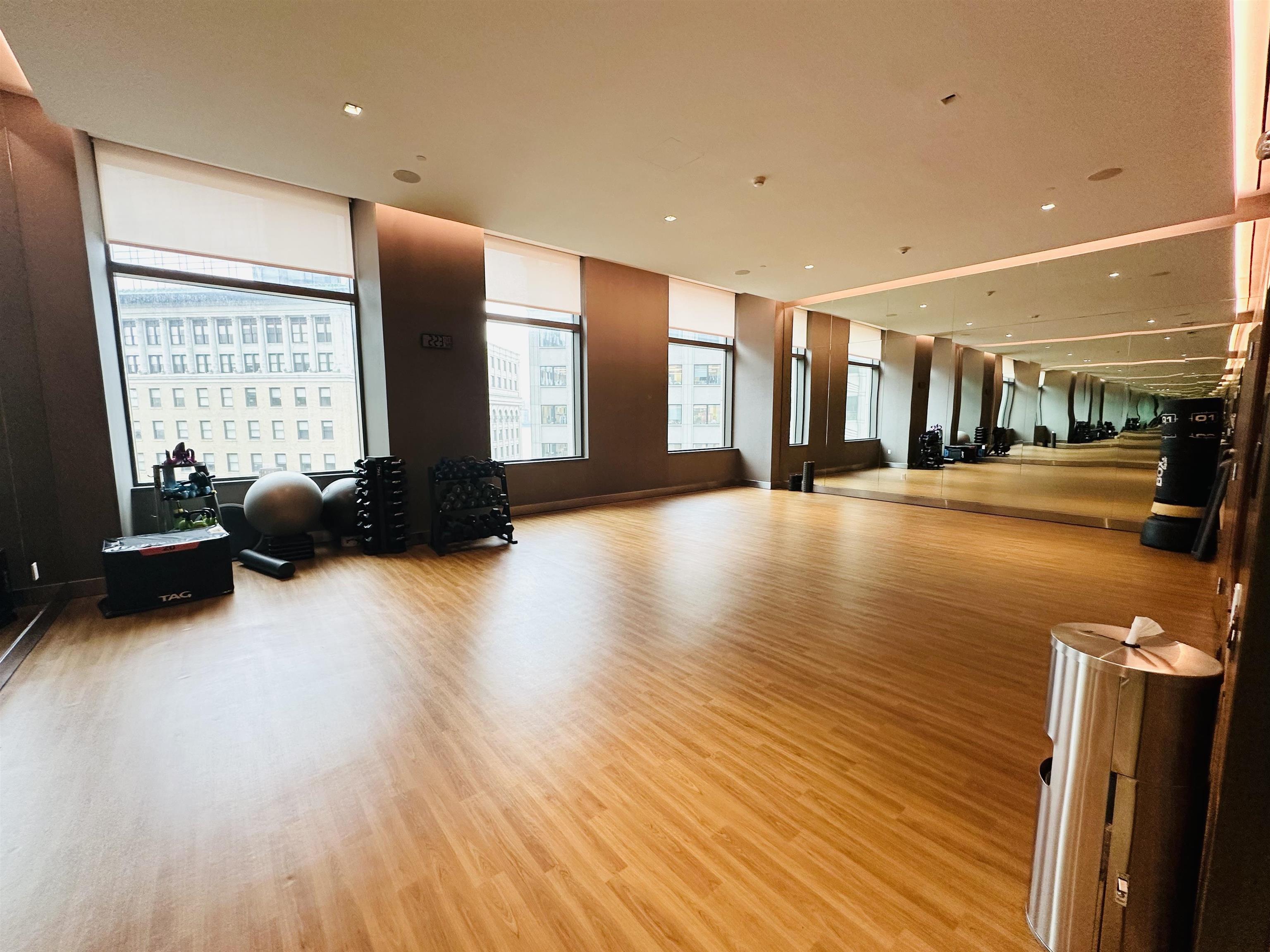 99 HUDSON ST Unit: 1807